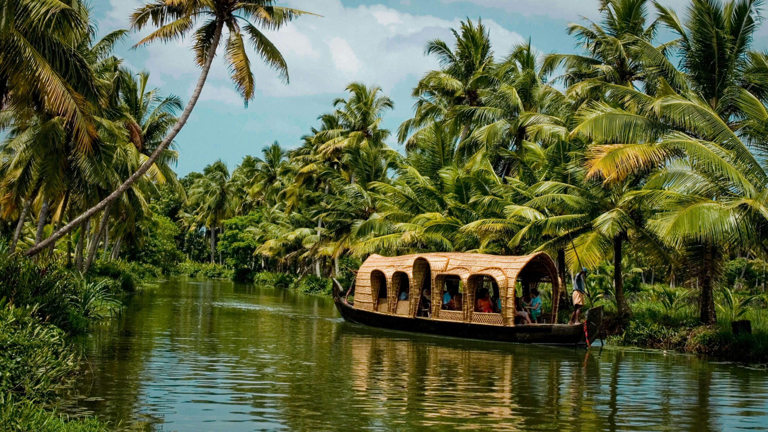 Kerala Backwaters Trip: 5 to 7 Day Itinerary for Kochi, Munnar, Thekkady & Alleppey